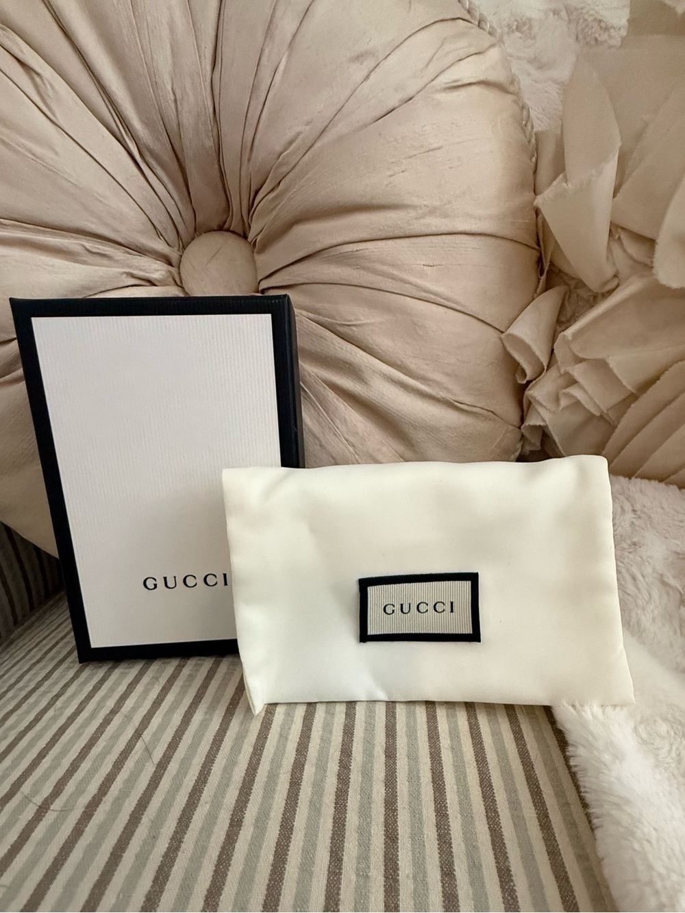 Gucci GG Marmont Quilted Black Leather Card Holder with Chevron Stitching - Picture 2 of 16